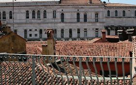 Hotel Antigo Trovatore Venise